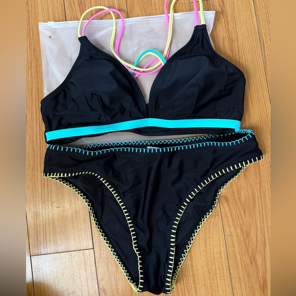 Cupshe Black Bikini Set with Neon Straps and Stitching